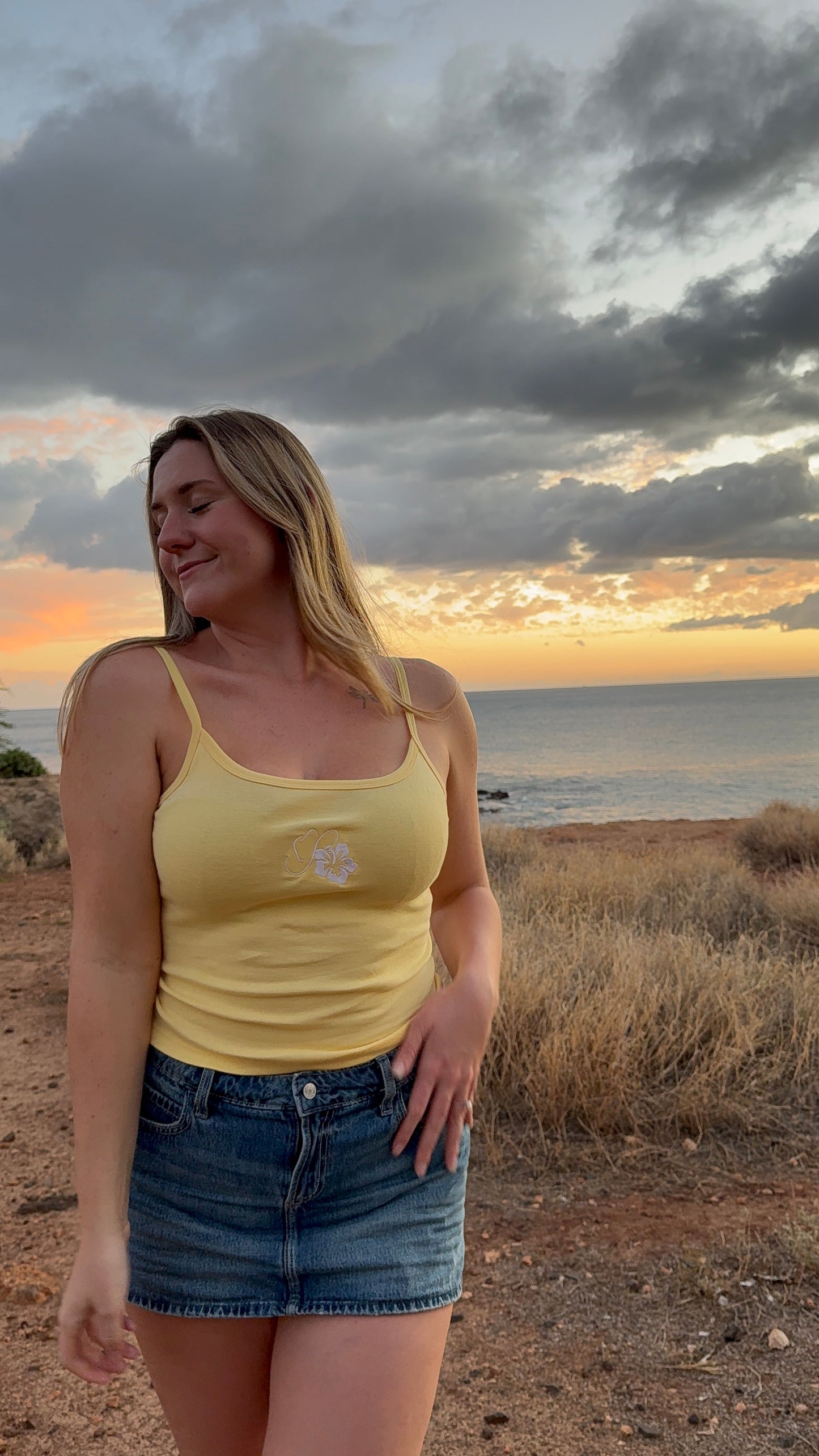 EMBROIDERED TANK TOP